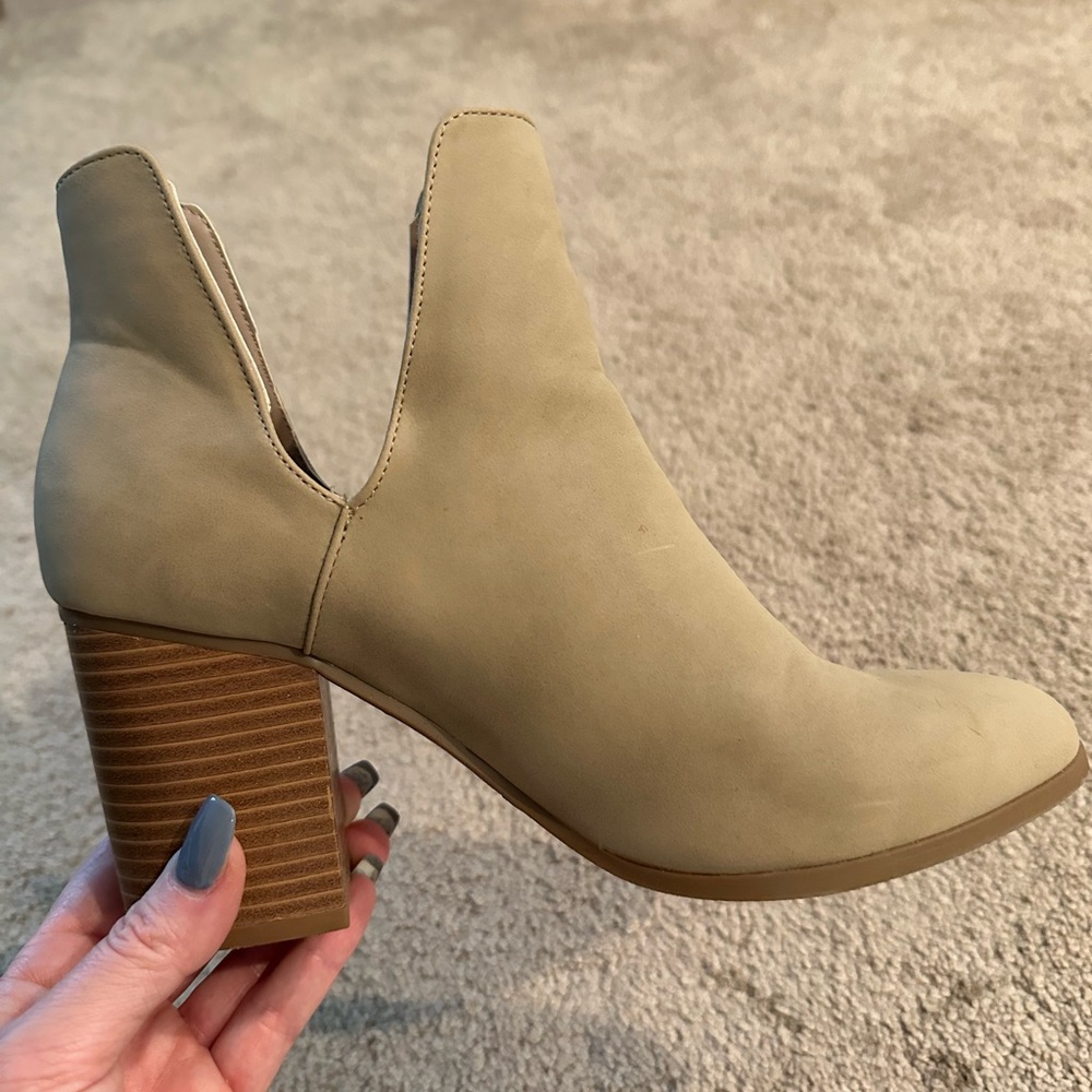 Qupid ankle boots size 9